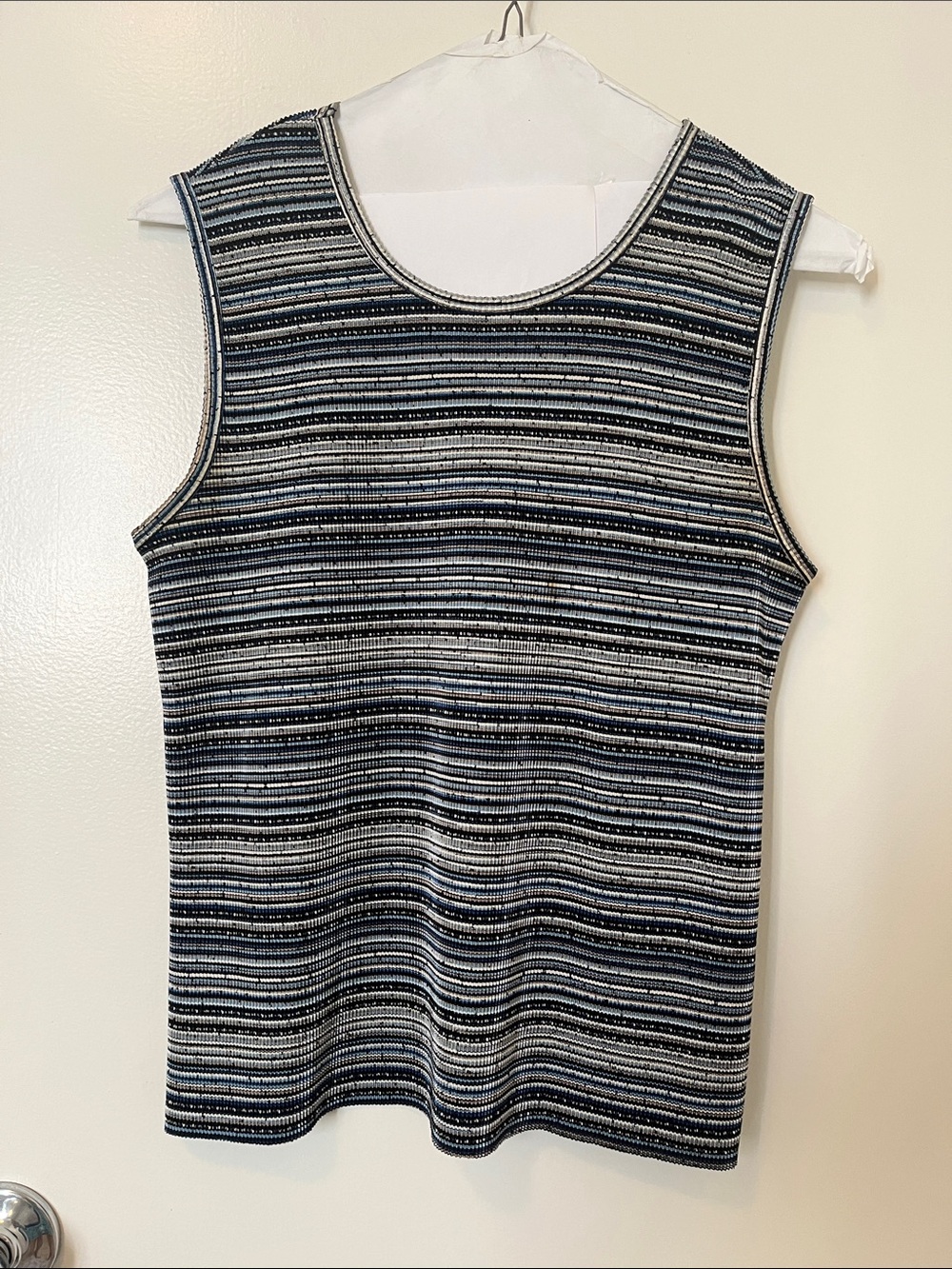 Multi-color tiny print sleeveless top